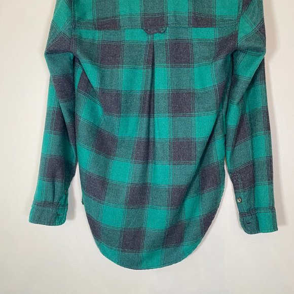 American Eagle Flannel Green and Black Plaid Shirt - Picture 3 of 6